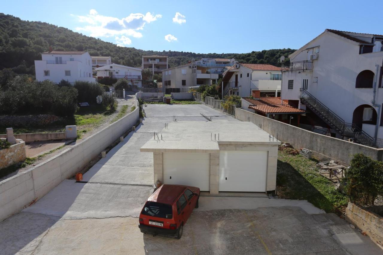 Apartments By The Sea Slatine, Ciovo - 14541 Bagian luar foto