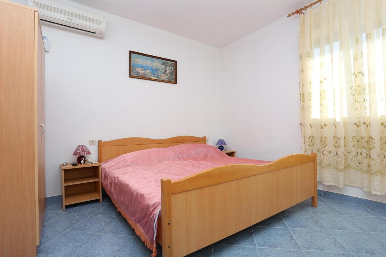 Apartments By The Sea Slatine, Ciovo - 14541 Bagian luar foto