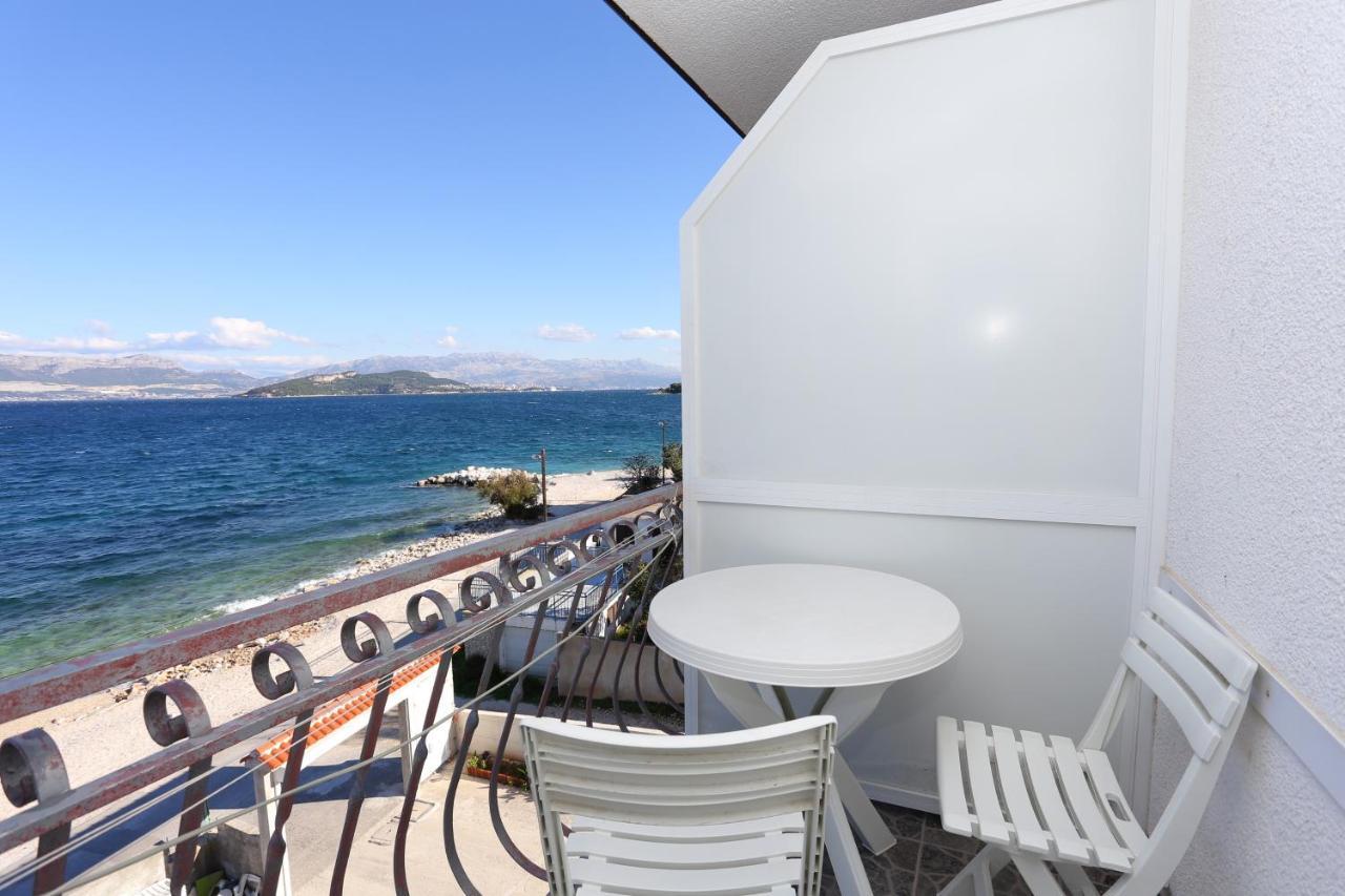 Apartments By The Sea Slatine, Ciovo - 14541 Bagian luar foto