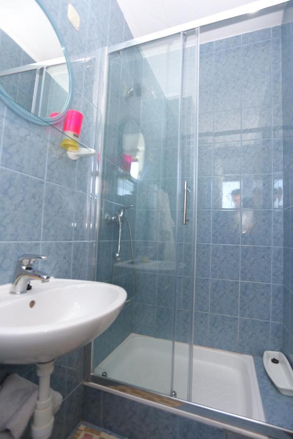 Apartments By The Sea Slatine, Ciovo - 14541 Bagian luar foto