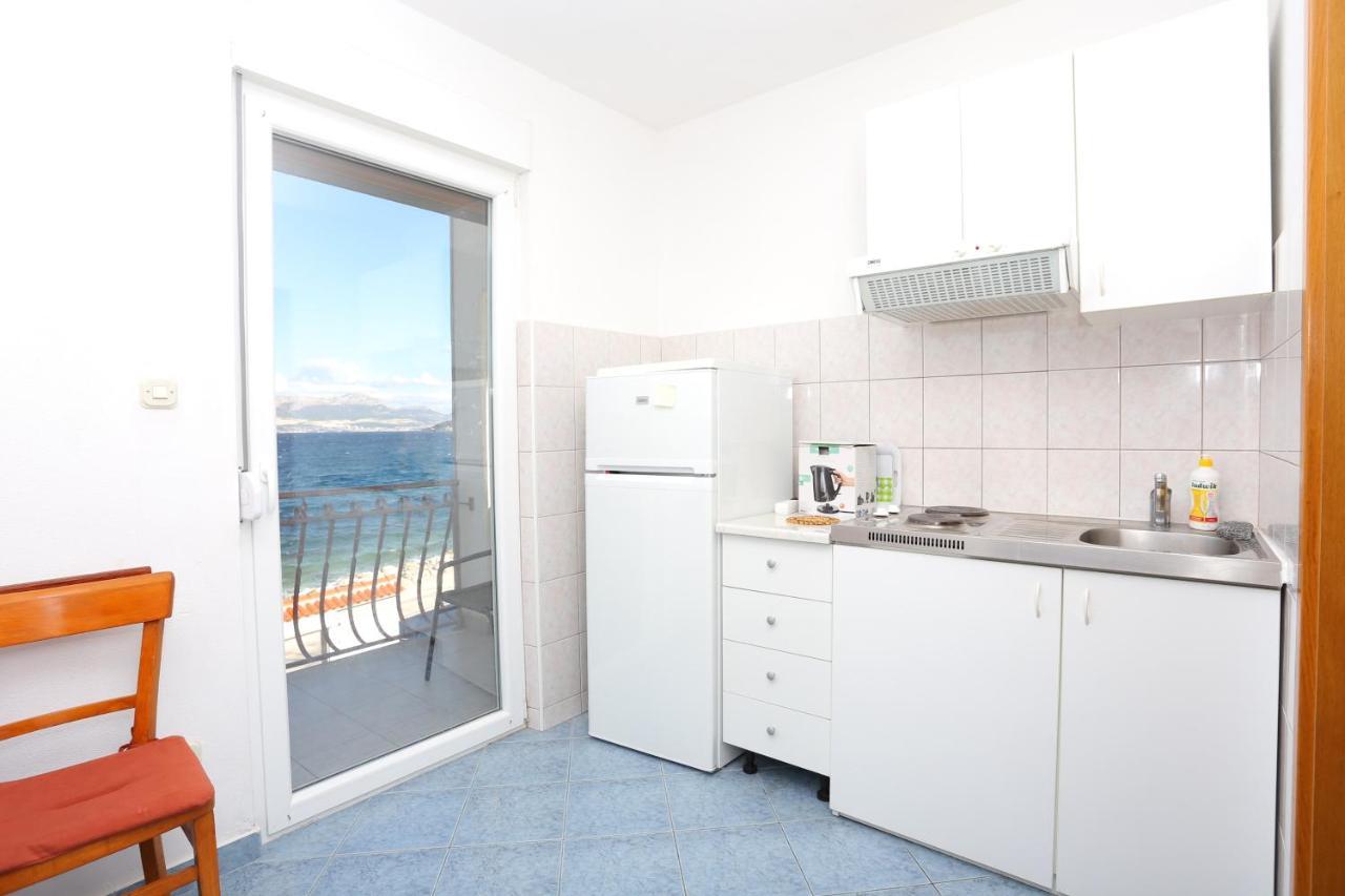 Apartments By The Sea Slatine, Ciovo - 14541 Bagian luar foto